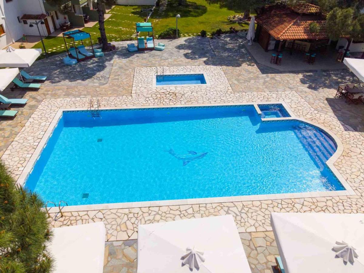 Alexandros Hotel Apartments Vourvourou Exteriör bild