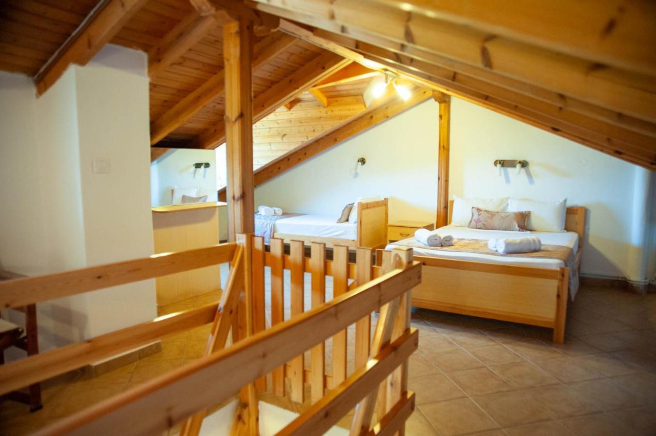 Alexandros Hotel Apartments Vourvourou Exteriör bild