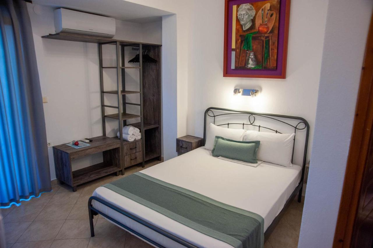 Alexandros Hotel Apartments Vourvourou Exteriör bild