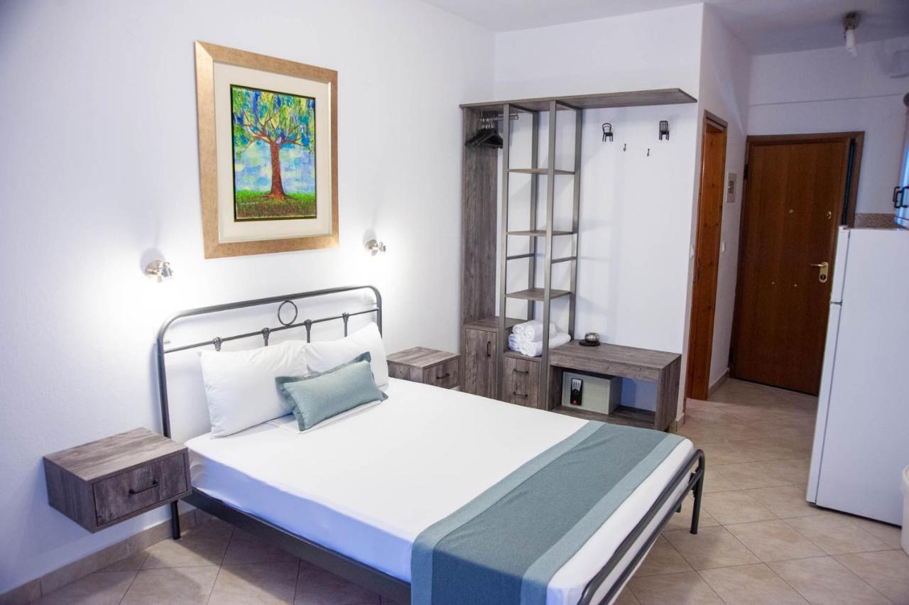 Alexandros Hotel Apartments Vourvourou Exteriör bild