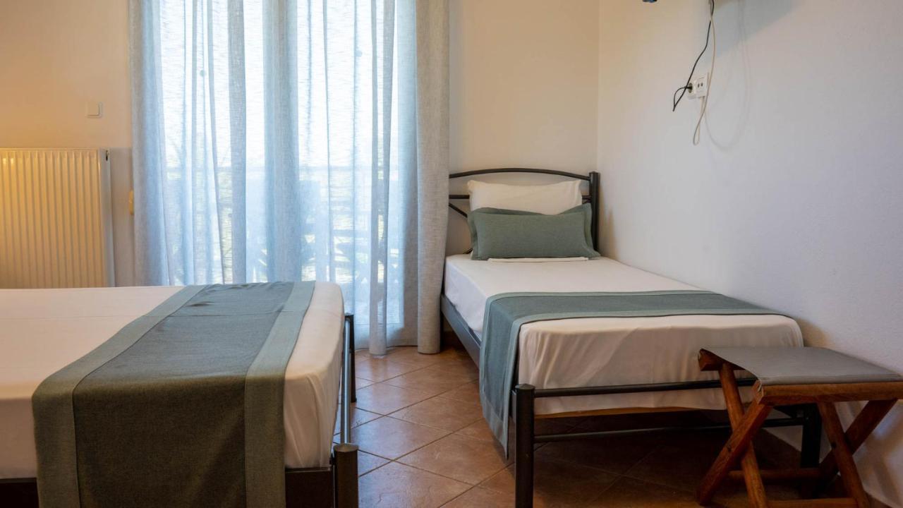 Alexandros Hotel Apartments Vourvourou Exteriör bild