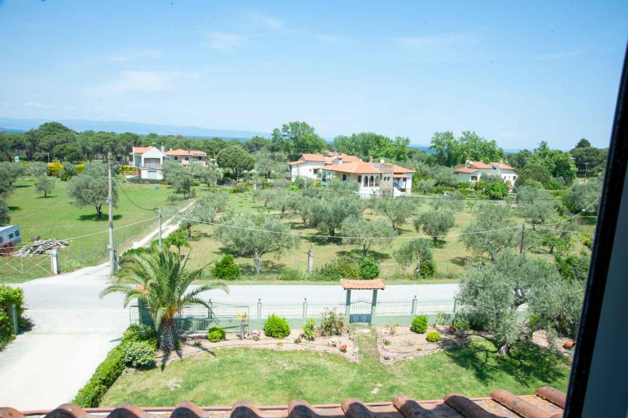 Alexandros Hotel Apartments Vourvourou Exteriör bild