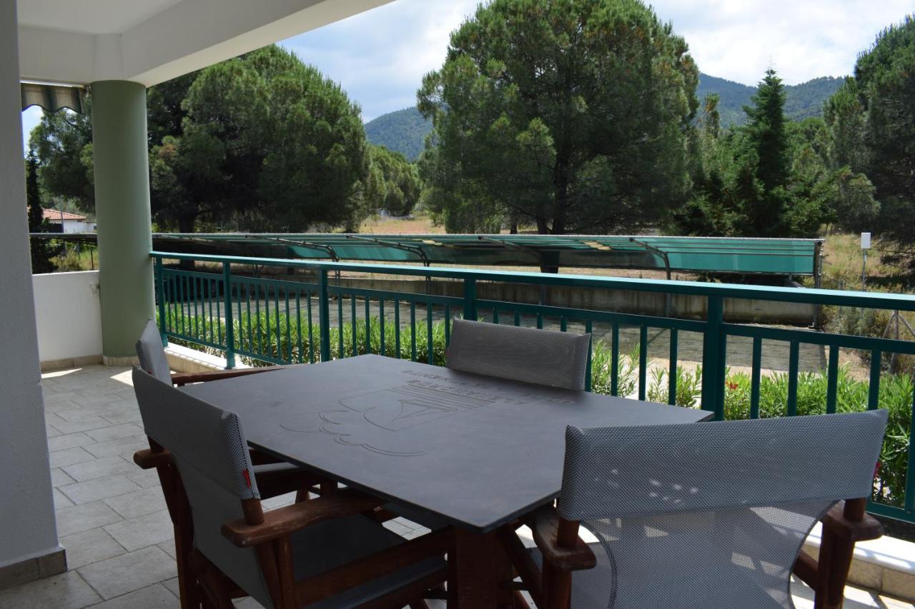 Alexandros Hotel Apartments Vourvourou Exteriör bild